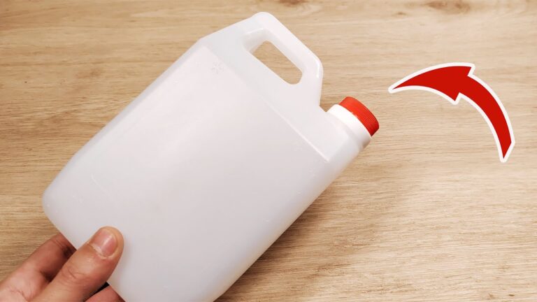 Schneide 1 Plastikflasche und entdecke 5 geniale Ideen für dein Zuhause!