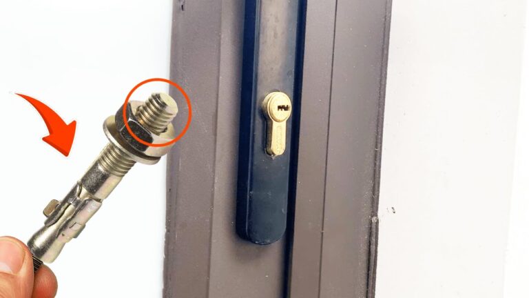5 Wege, eine Tür ohne Schlüssel zu öffnen – Profi-Tipps für jede Notlage!
