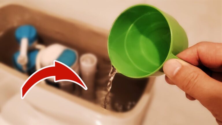 10 einfache Tricks, um hartnäckige Toilettenflecken mühelos zu beseitigen